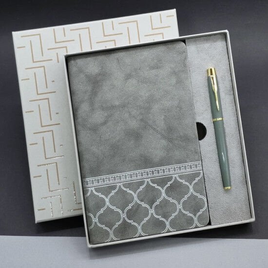 Öğretmenler Günü Gri Tasarımlı Kutulu Defter Kalem Seti