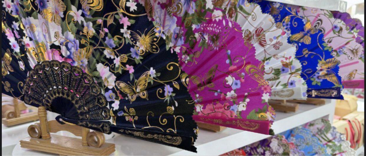 Plastik Renkli Çiçek Desenli Kumaş Yelpaze (12 Adet)