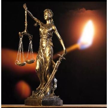 Dekoratif Adalet Tanrıçası Themis Heykeli 22 Cm