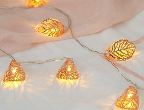 10'lu Metal Yaprak Tasarım  Aydınlatma Şerit Pilli Led Lamba (1.5 mt)