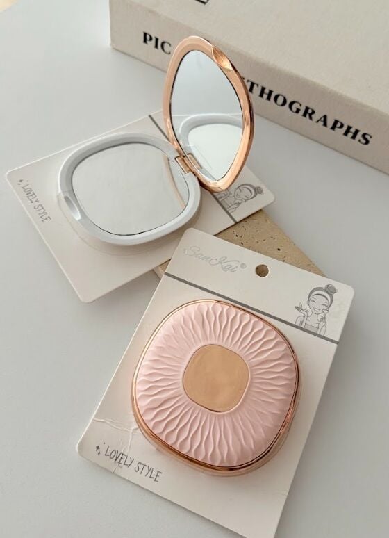 Çift Taraflı Kompakt Tasarım Makyaj Aynası