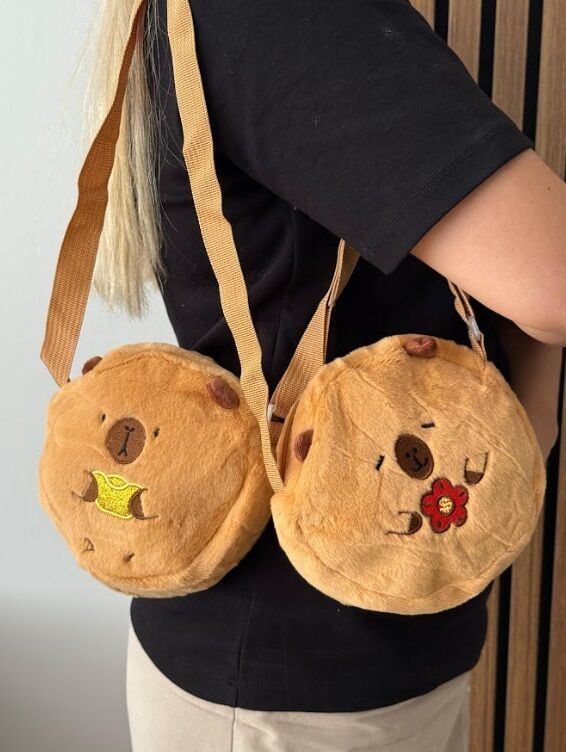 Sevimli Kapibara Peluş Askılı Kol Çantası Capybara Çantası