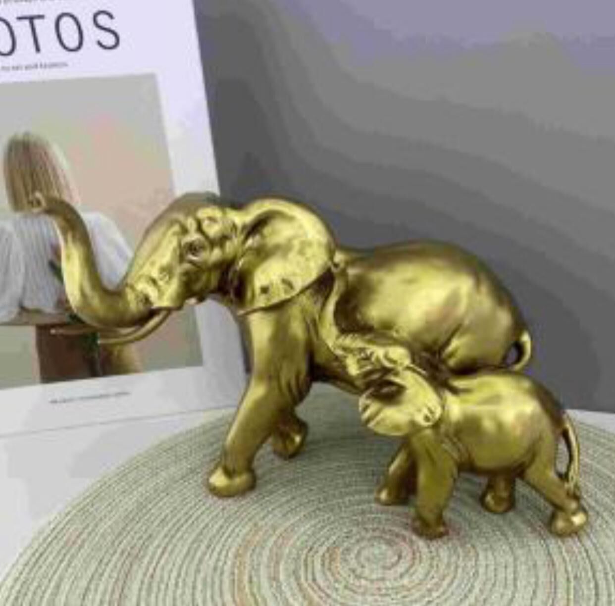 Anne Yavru Gold Fil Biblosu - Dekoratif Şans Heykeli (17x20 cm)