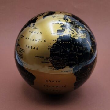 Sihirli Sürekli Dönen Dünya Küresi