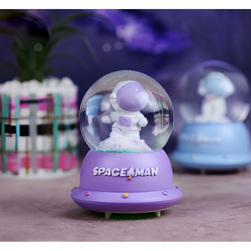Renkli Işıklı Astronot Mini Cam Kar Küresi