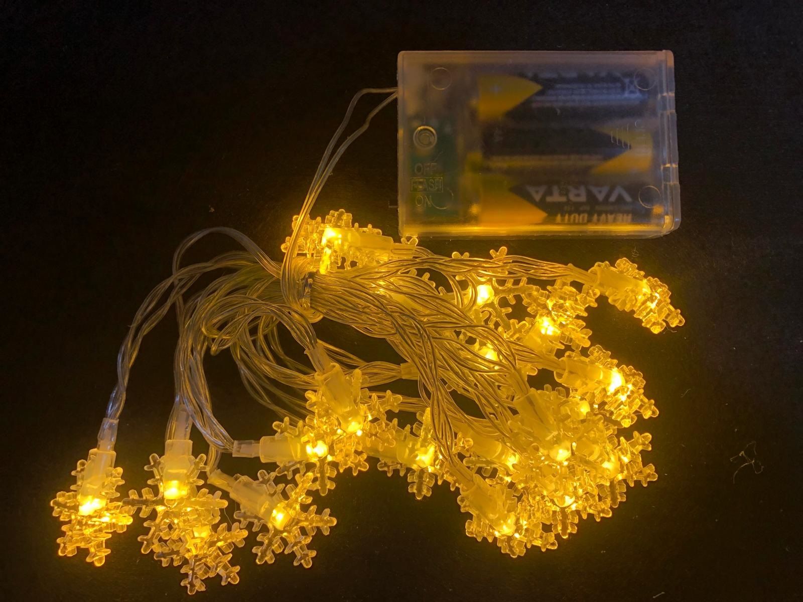 20 Led Kar Tanesi Tasarımlı Pilli Çam Ağacı Süsü (3 Mt)