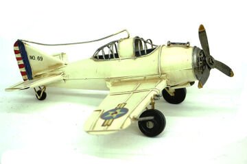 Dekoratif Eskitme Savaş Uçağı