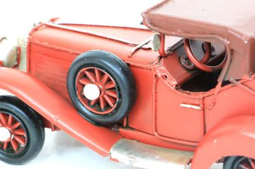 Dekoratif Eskitme Kırmızı Metal Araba