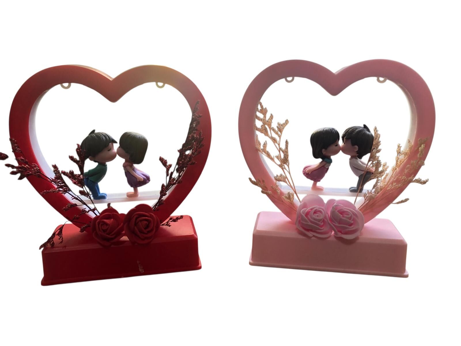 Işıklı Kalp İçinde Öpüşen Çift Müzikli Sevgili Biblosu