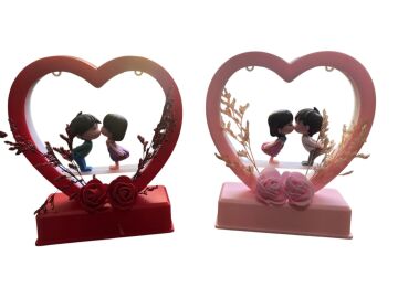 Işıklı Kalp İçinde Öpüşen Çift Müzikli Sevgili Biblosu