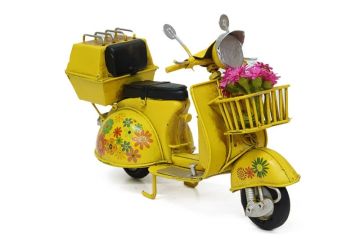 Dekoratif Eskitme Çiçekli Sepetli Metal Sarı Scooter