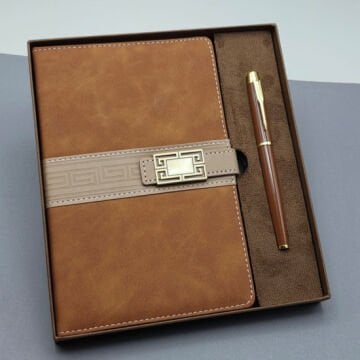 Öğretmenler Günü Kahverengi Tasarımlı Kutulu Defter Kalem Seti
