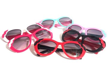 Kız Çocuk İçin Güneş Gözlüğü