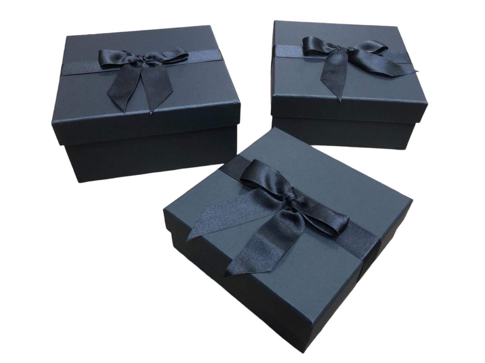Kare Siyah Fiyonklu Hediye Kutusu 3'lü Set