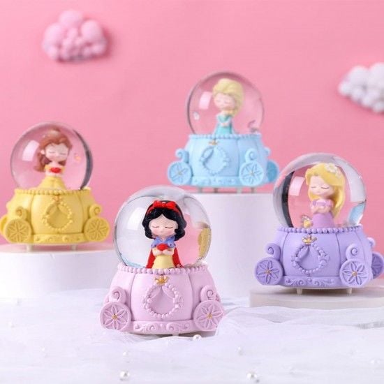 Renkli Işıklı Araba İçinde Prenses Mini Cam Kar Küresi