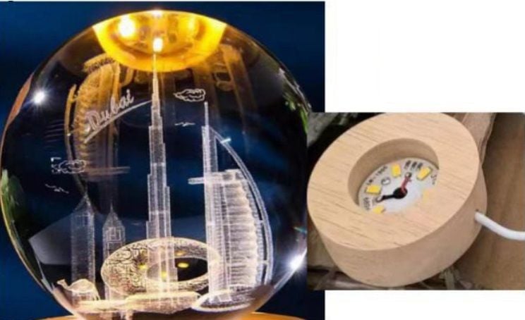 Dekoratif Dubai Tasarımlı Ahşap Altlıklı Işıklı Cam Küre (8 cm)