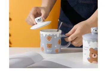 Sevimli Ayıcık Tasarımlı Seramik Kapaklı Kaşıklı Kupa Bardak
