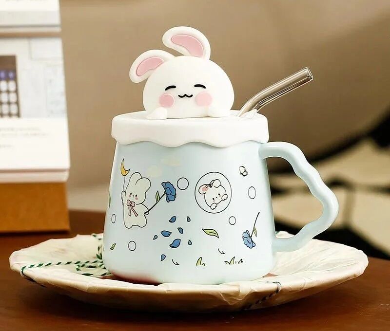 Sevimli Tavşan Tasarımlı Seramik Kapaklı Pipetli Kupa Bardak