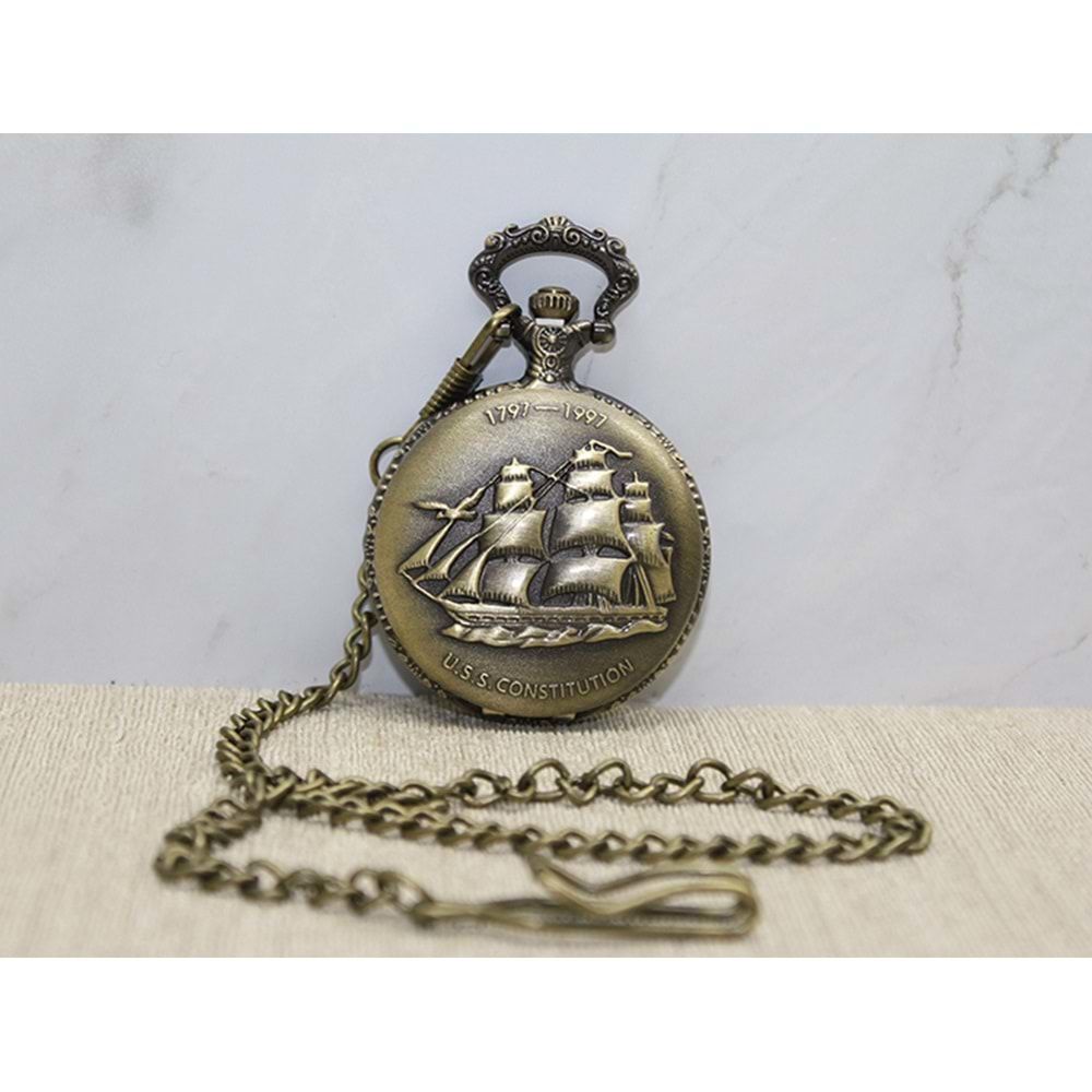 Kabartmalı Gemi Temalı Köstekli Cep Saati