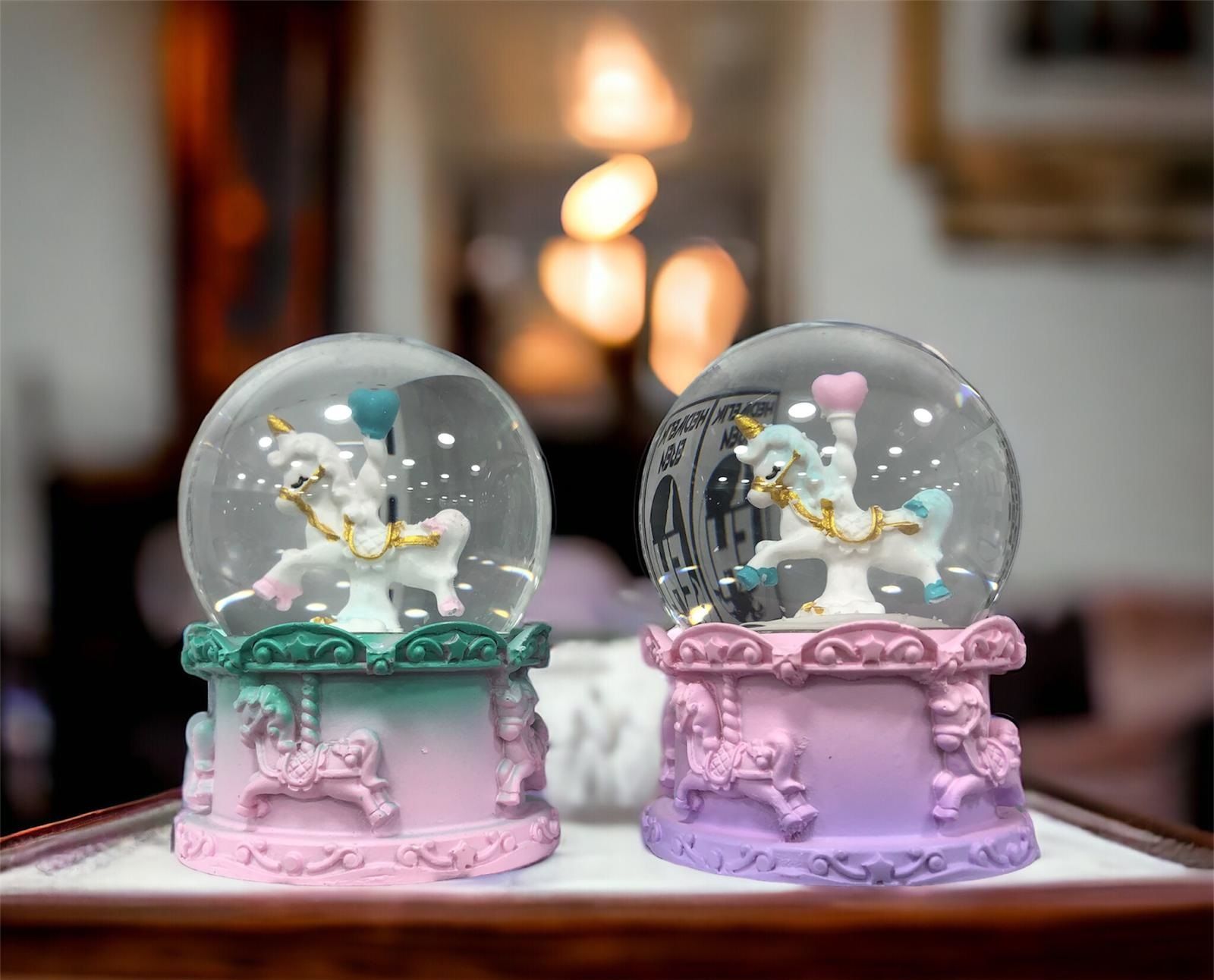 Mini Işıklı Boynuzlu At Dekoratif Cam Kar Küresi (9cm x 7cm)