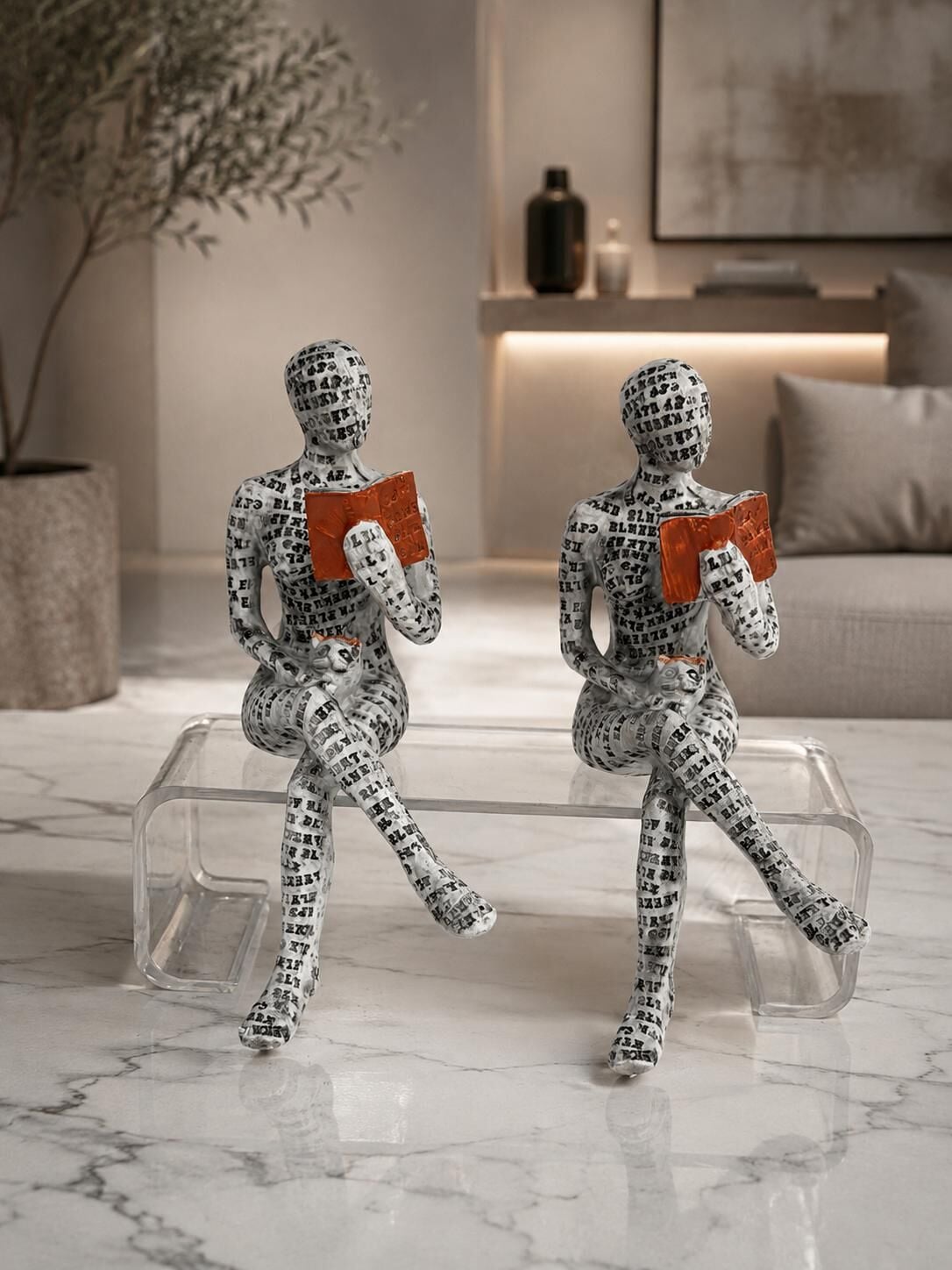 Oturan Kitap Okuyan Kız Polyester Biblosu