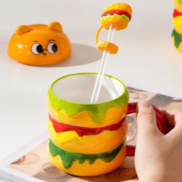 Hamburger Tırtıl Tasarımlı Pipetli Seramik Kupa Bardak