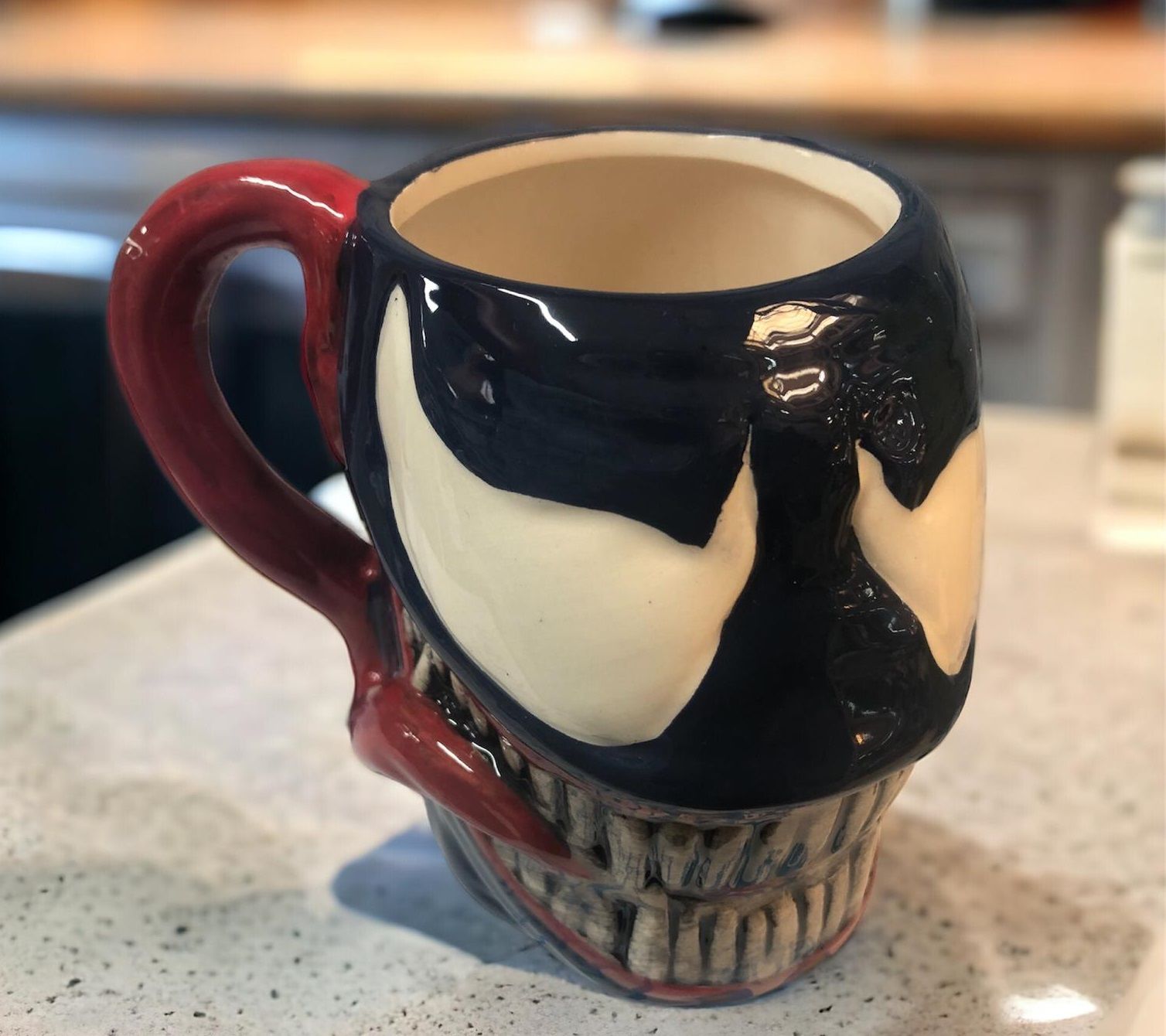 3D Venom Tasarımlı Seramik Kupa