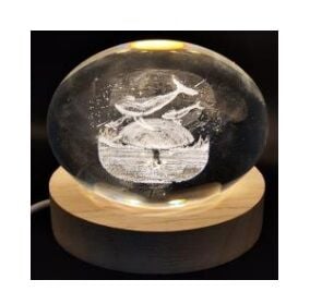 Dekoratif Çoklu Balina Tasarımlı Ahşap Altlıklı Işıklı Cam Küre (6 cm)