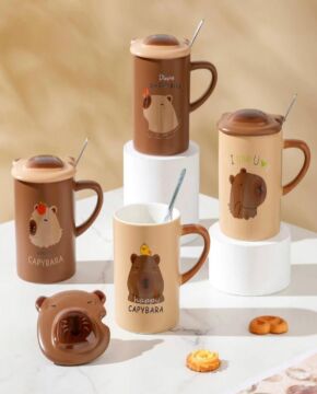 Sevimli Capybara Tasarımlı Seramik Kapaklı Kaşıklı Kupa Bardak