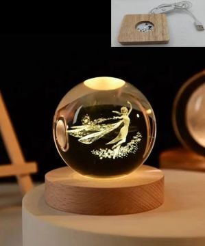 Dekoratif Ahşap Kare Altlıklı Melek Kız Işıklı Cam Küre (6 cm)