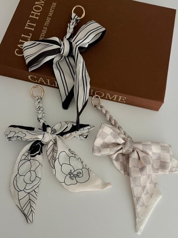 Kurdeleli Kadınlar için Charm Anahtarlık  ve Çanta Aksesuarı