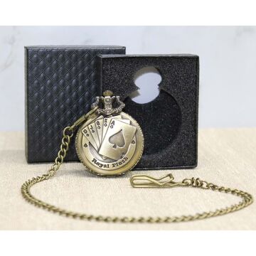 Kutulu Kabartmalı Oyun Kartı Temalı Köstekli Cep Saati