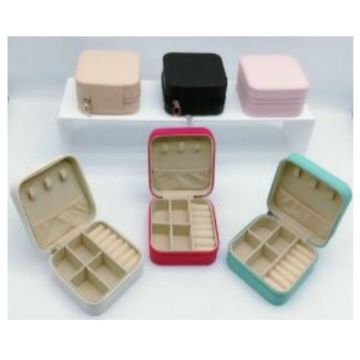 Renkli Bölmeli Tasarımlı Hediyelik Takı Kutusu