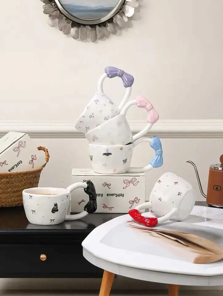 Büyük Kulak Fincanı Tasarımlı Kupa Bardak