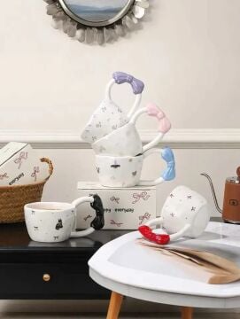 Büyük Kulak Fincanı Tasarımlı Kupa Bardak