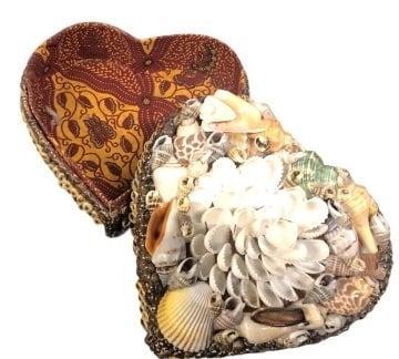 Dekoratif Deniz Kabuklu Kalpli Kutu