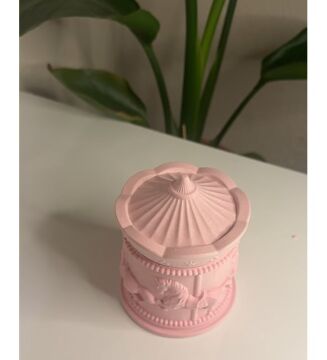 Dekoratif Seramik Kapaklı Pembe Kabartmalı Atlı Karınca Alçı Mum